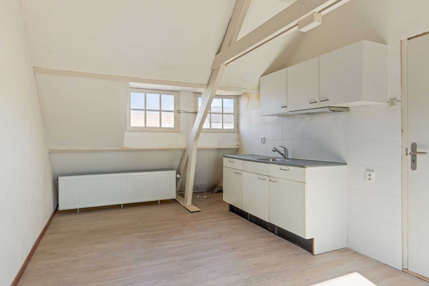 Photo 40 of Jacob van Oudenhovenstraat 54