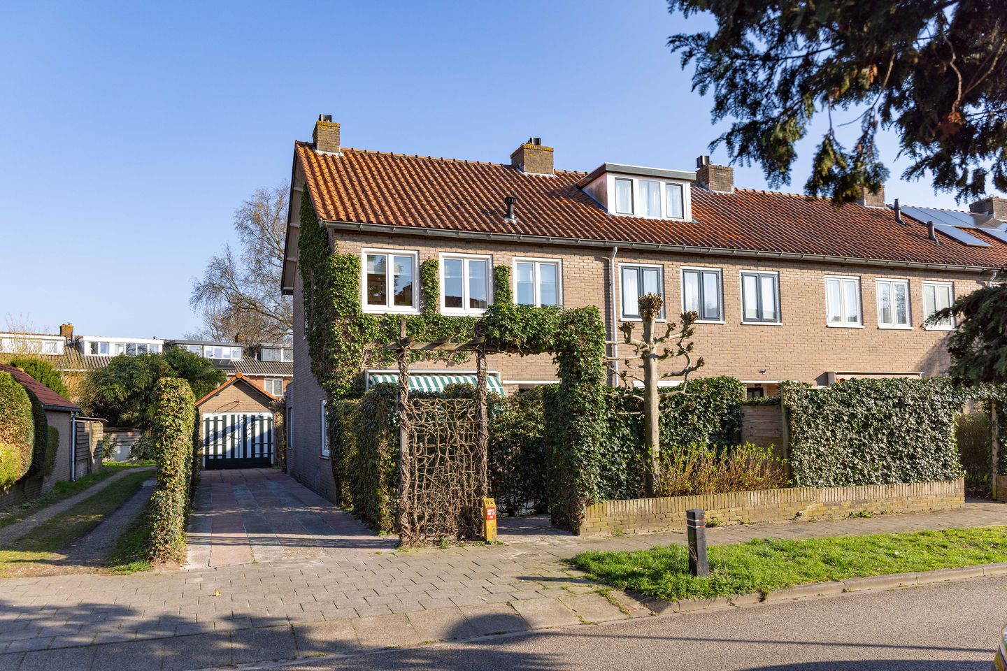 Photo 1 of van Tienhovenlaan 17