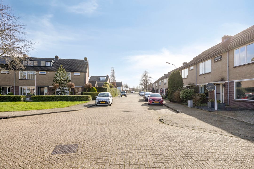 Photo 37 of Eikstraat 19