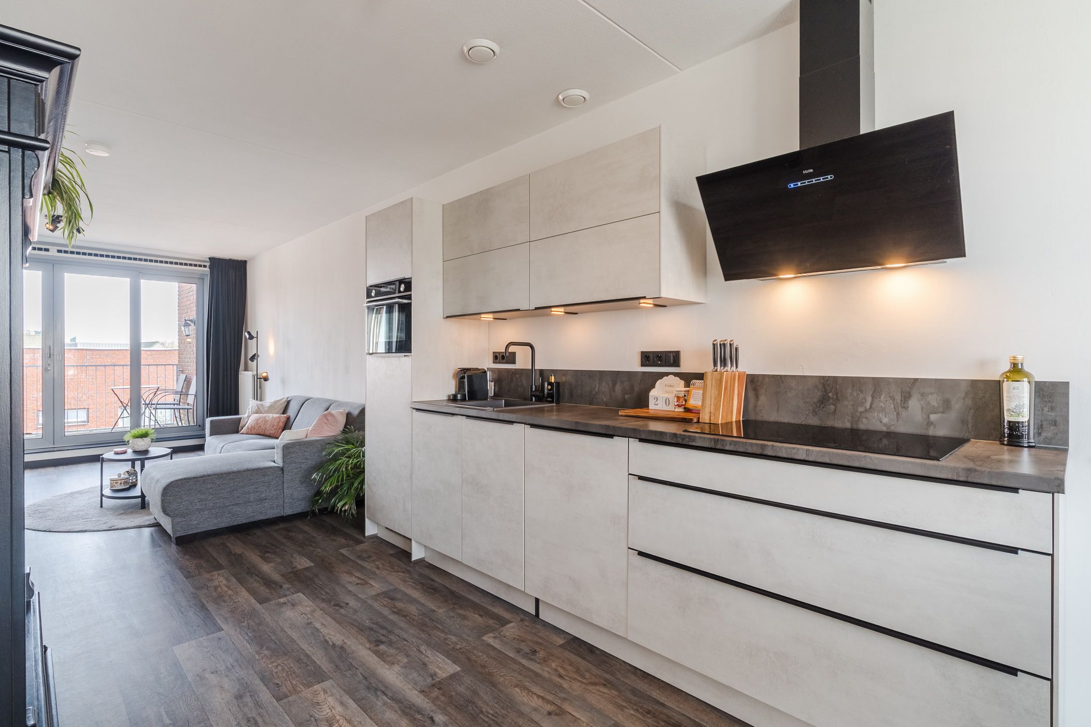 Foto 12 van Veestraat 133-04