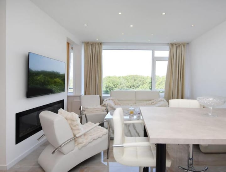 Photo 3 of Huis te Landelaan 15-F802