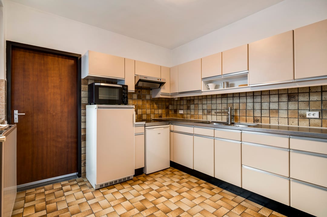 Spacious semi-detached family home with garage and deep garden in Blerick — 16