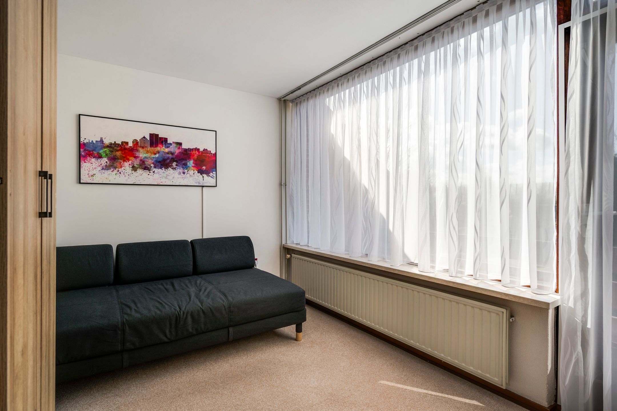 Spacious semi-detached family home with garage and deep garden in Blerick — 26