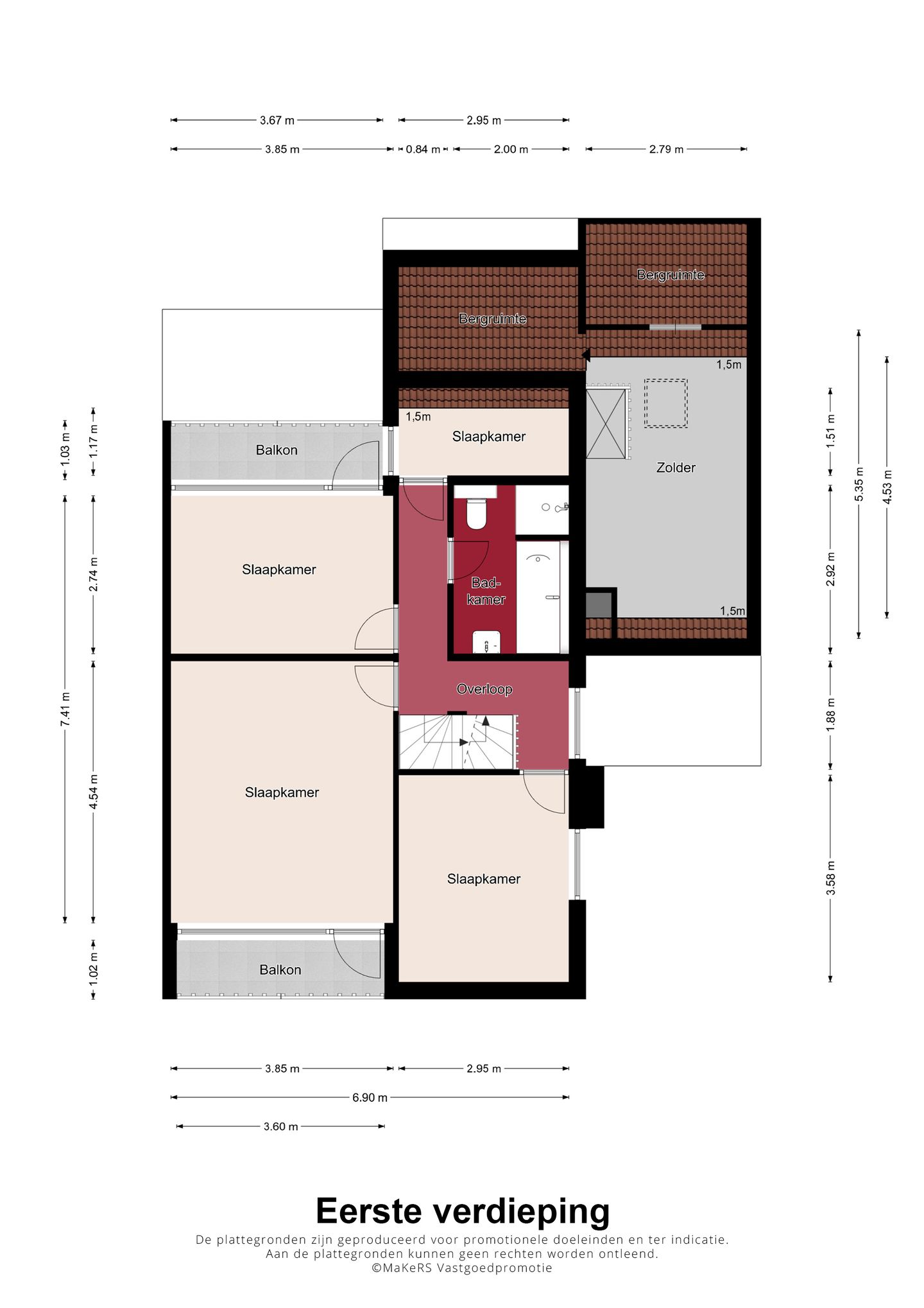 Spacious semi-detached family home with garage and deep garden in Blerick — 48