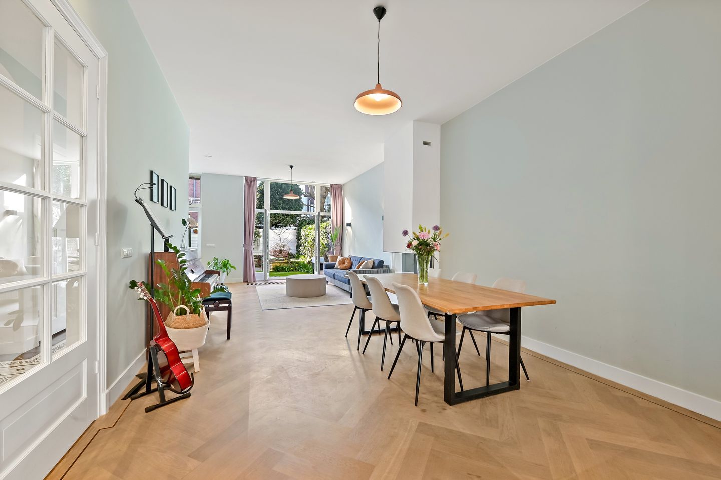 Photo 10 of Van Aerssenstraat 107
