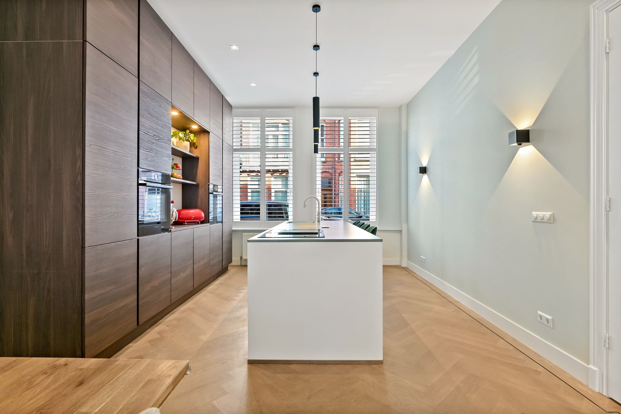 Photo 12 of Van Aerssenstraat 107