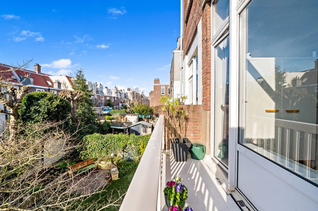 Photo 31 of Van Aerssenstraat 107