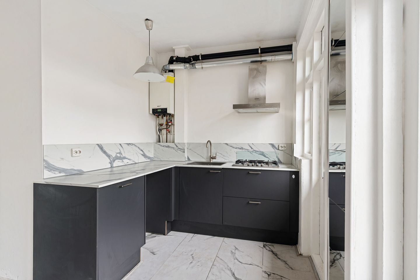 Photo 20 of Admiraal De Ruijterweg 507-3