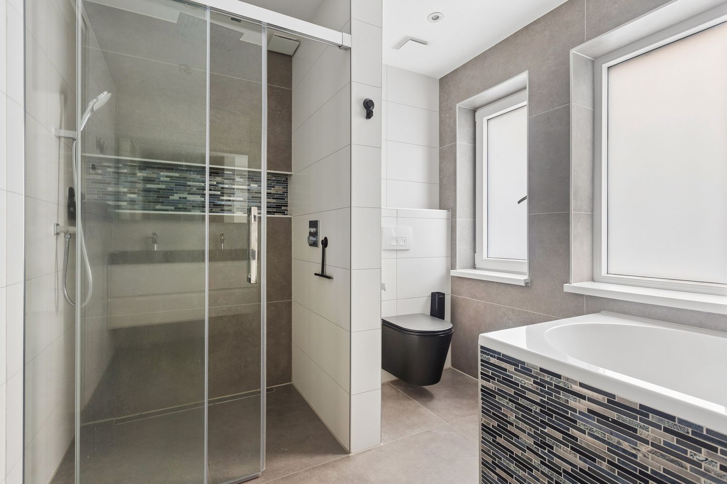 Photo 5 of Woudlaar 48