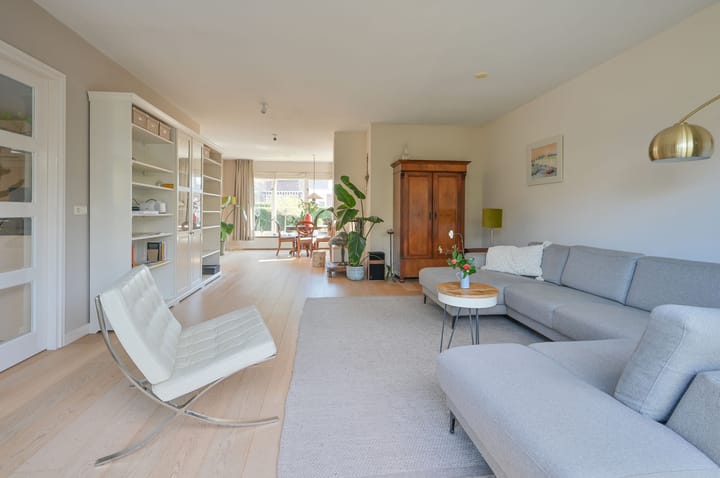 Photo 5 of Joost Banckertstraat 11