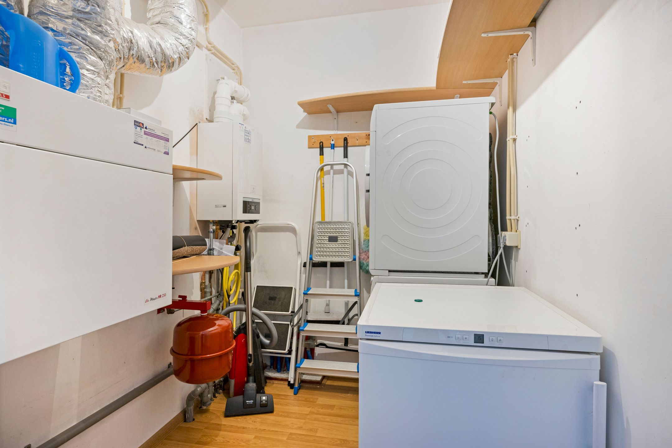 Photo 9 of Roersingel 57