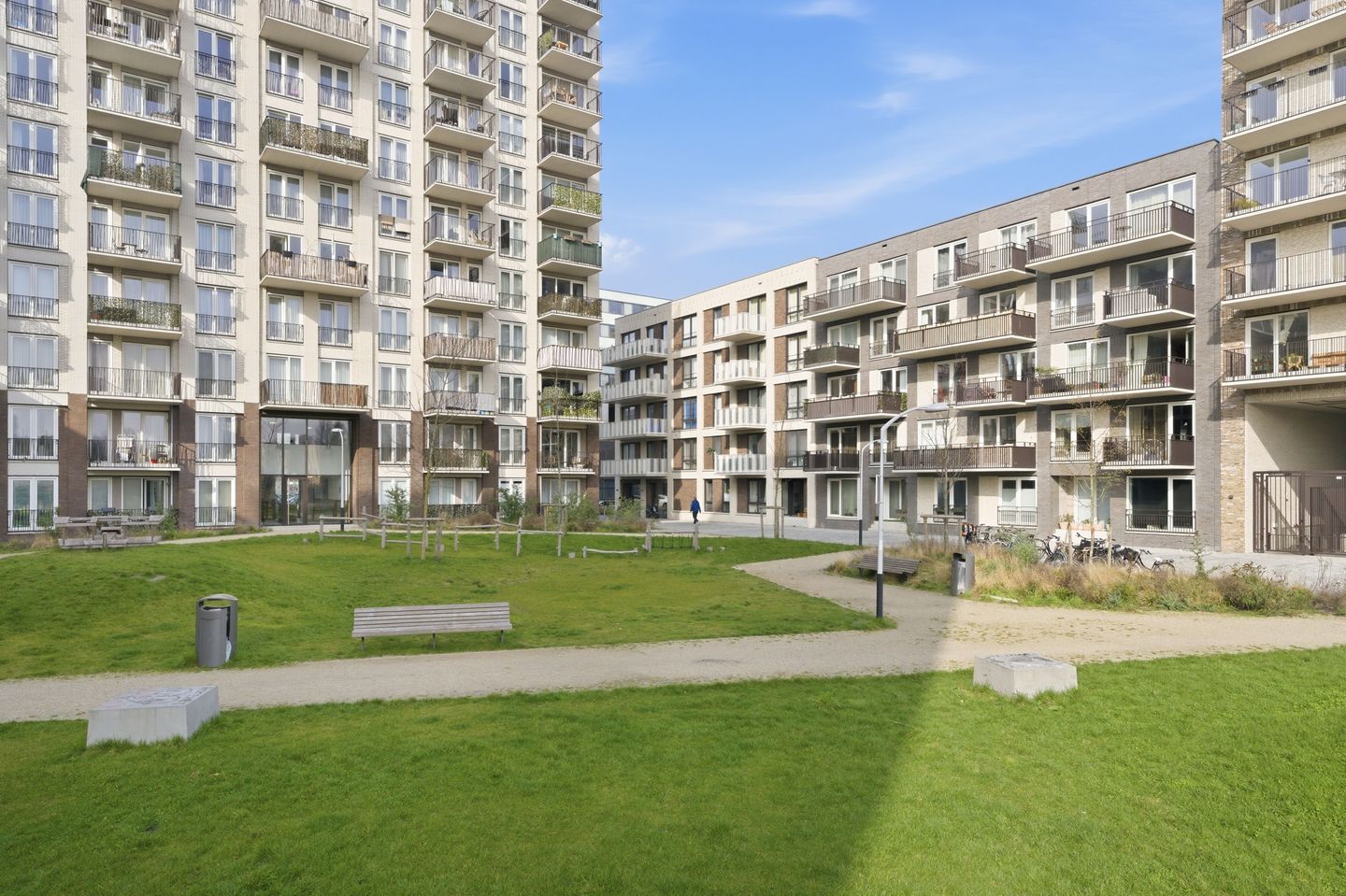 Foto 40 van Van Suchtelen van de Haarestraat 107