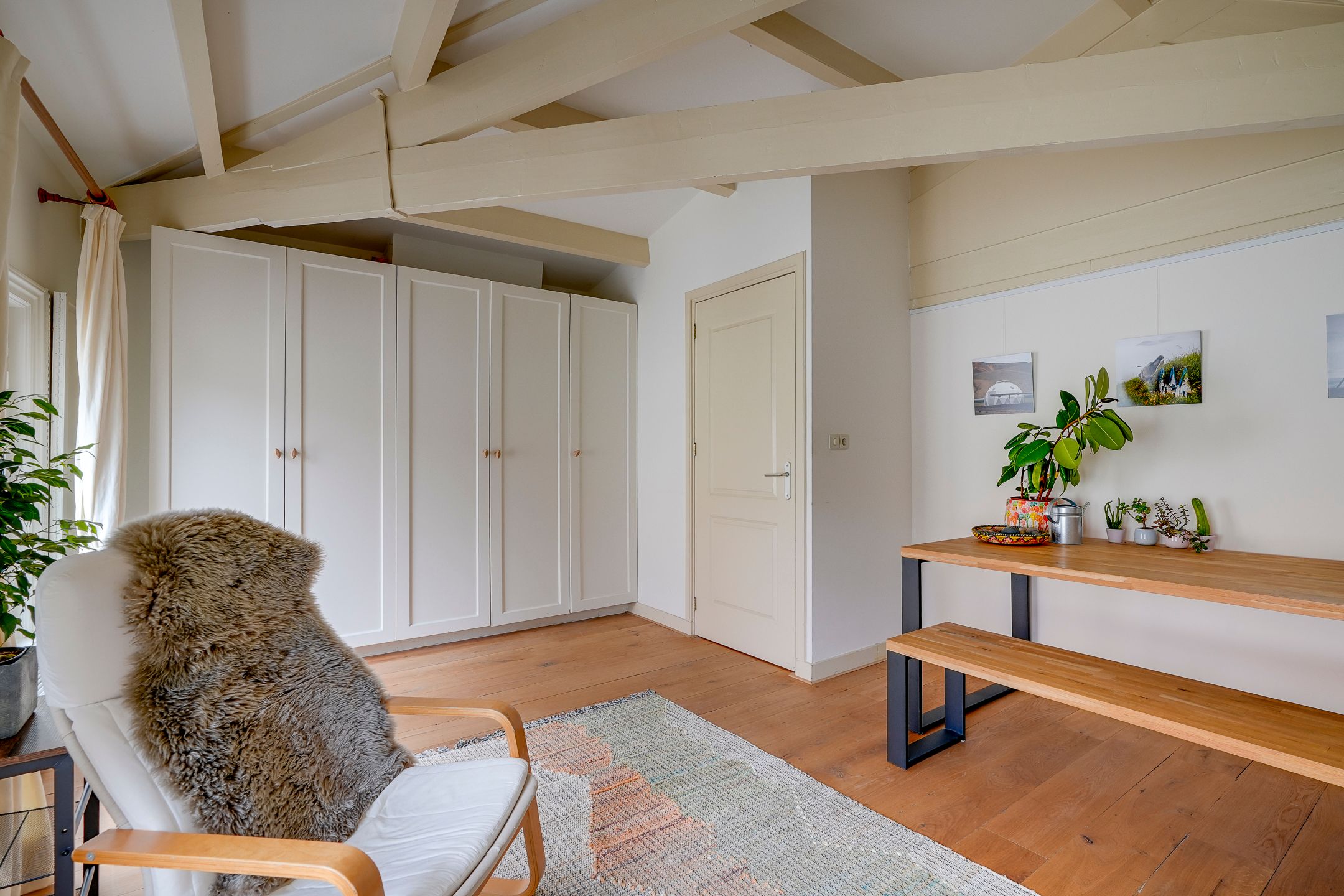 Spacious Upper Apartment with Terrace near Utrecht City Center — 20