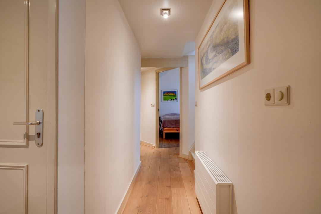 Spacious Upper Apartment with Terrace near Utrecht City Center — 21