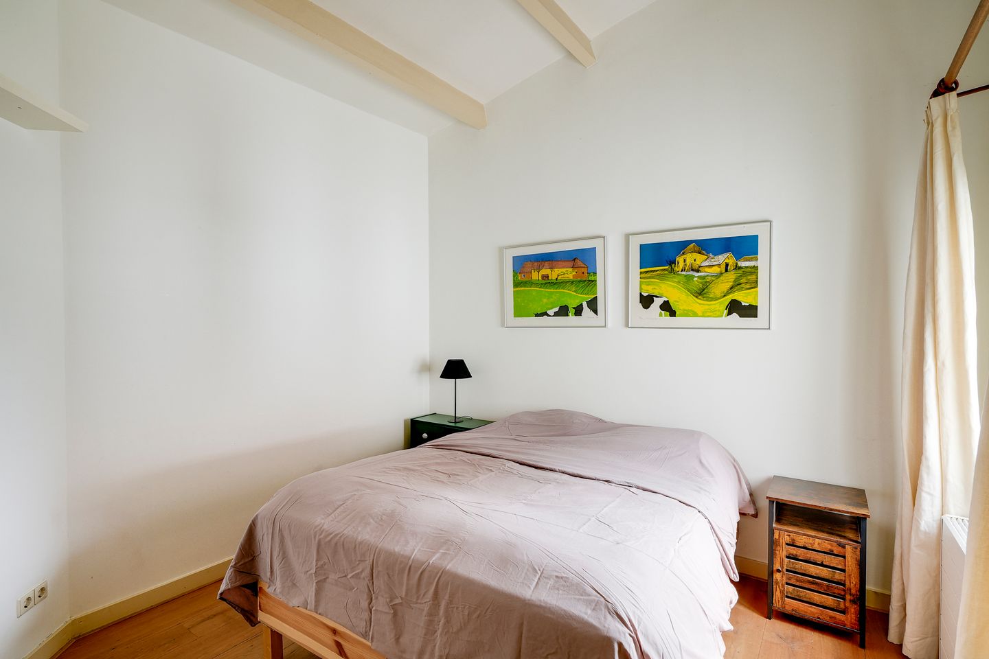 Spacious Upper Apartment with Terrace near Utrecht City Center — 24