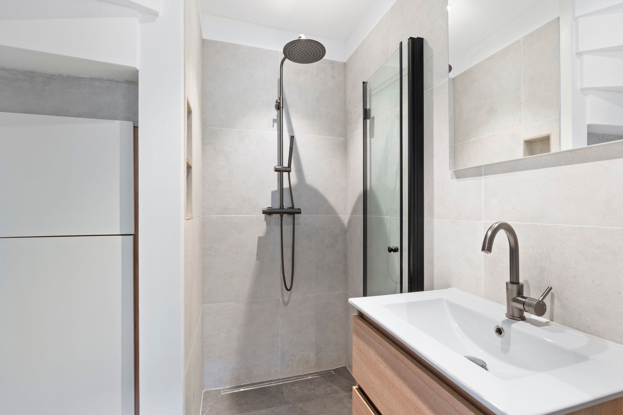Fully Modernized and Sustainable Terraced Home with Flexible Layout Options in Alkmaar — 12