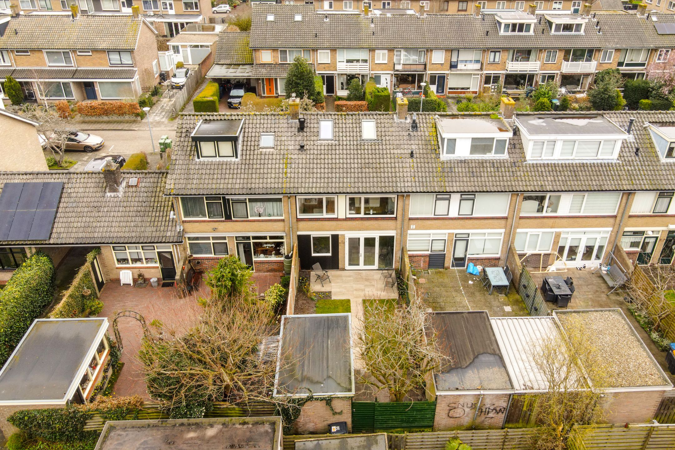Fully Modernized and Sustainable Terraced Home with Flexible Layout Options in Alkmaar — 36
