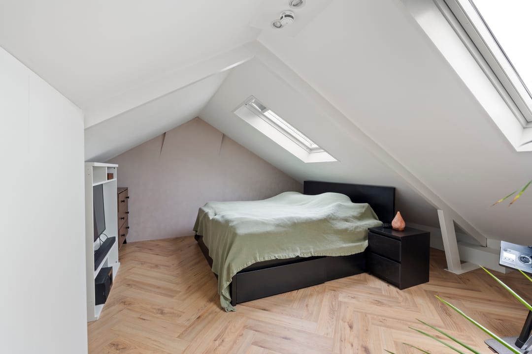Fully Modernized and Sustainable Terraced Home with Flexible Layout Options in Alkmaar — 28