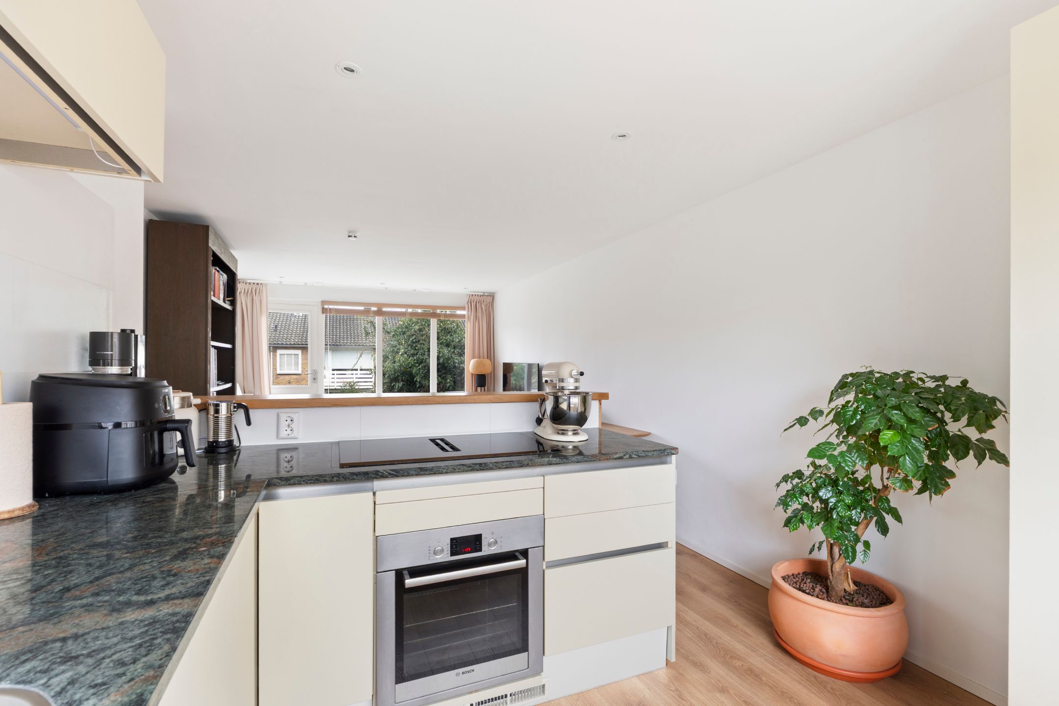 Fully Modernized and Sustainable Terraced Home with Flexible Layout Options in Alkmaar — 21