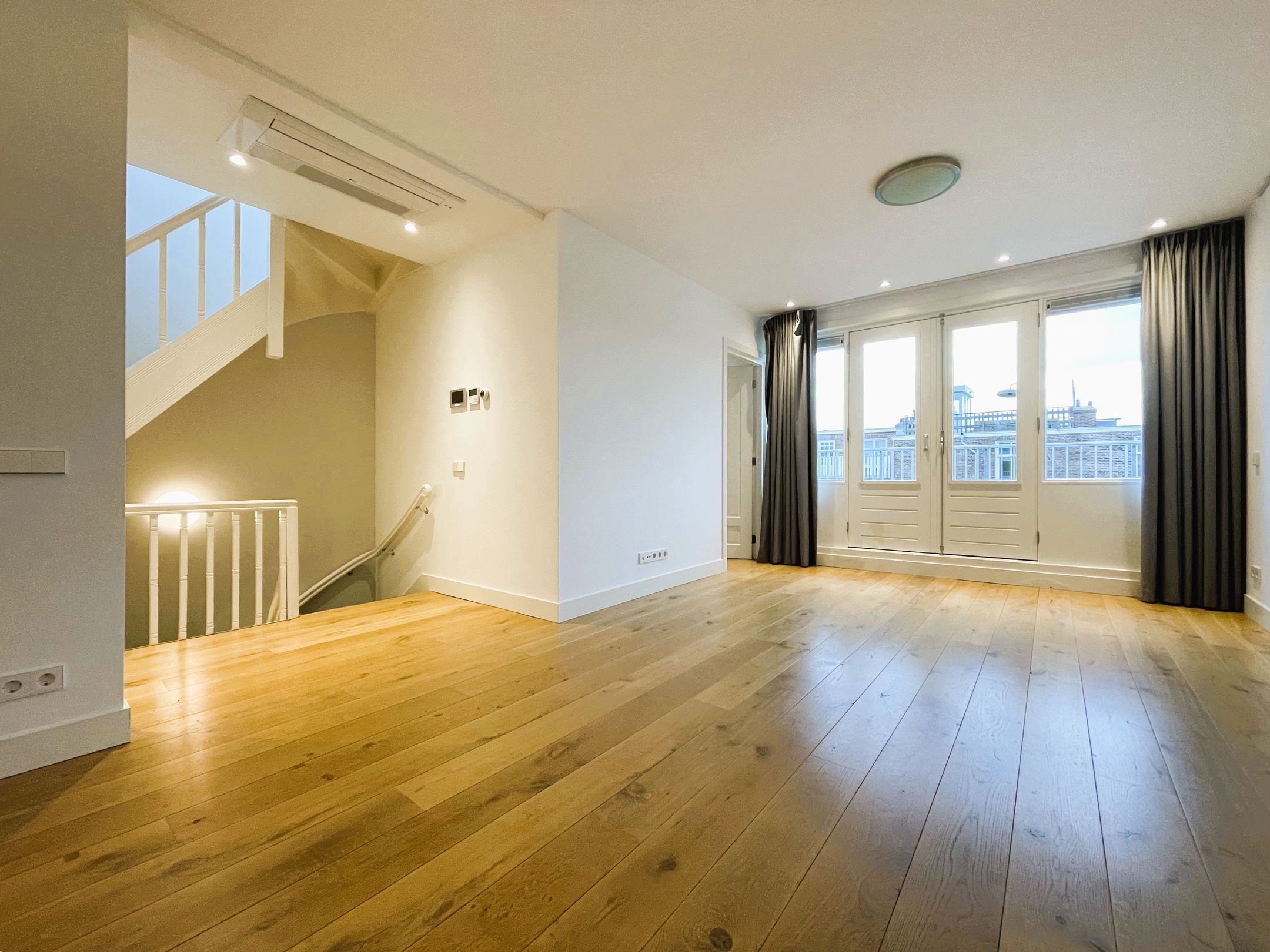 Foto 3 van Wouwermanstraat 41-E