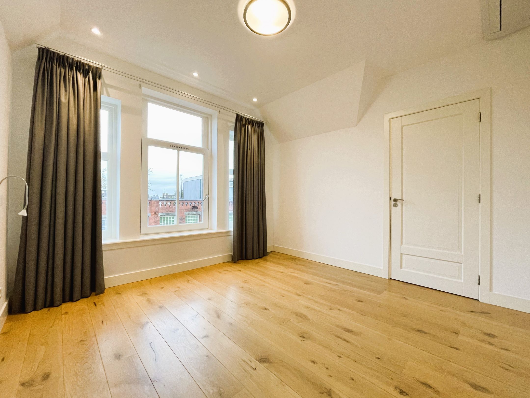 Foto 12 van Wouwermanstraat 41-E