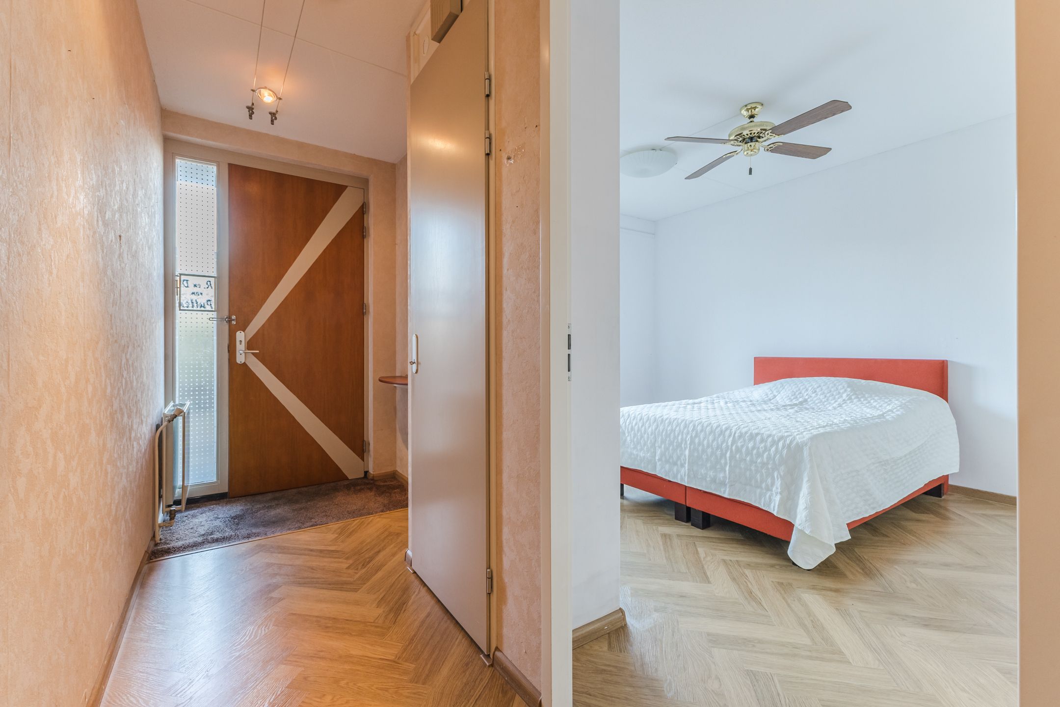 Spacious 3-Room Apartment with Private Garden and South-Facing Terrace in Haarlem — 21