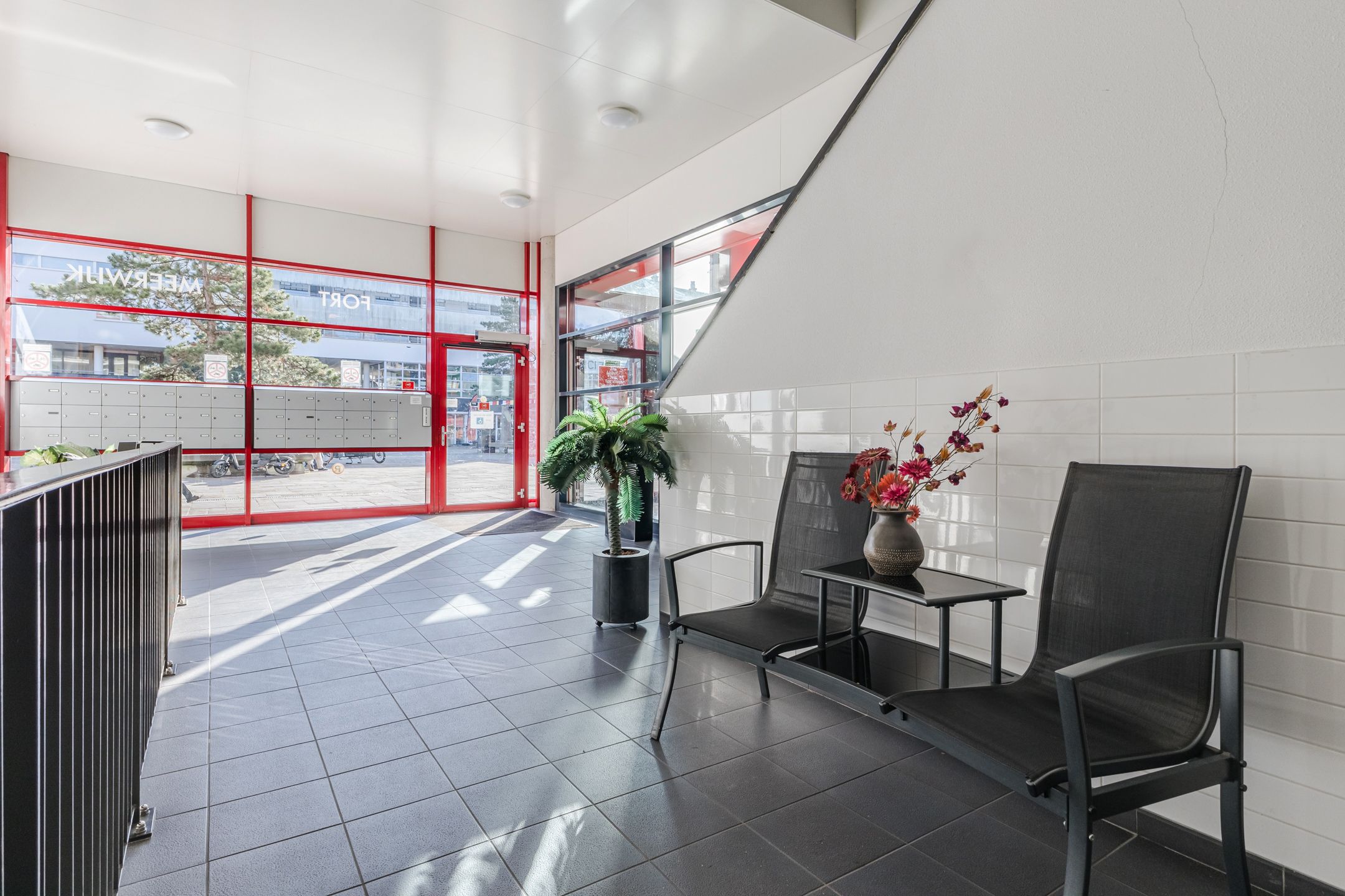 Spacious 3-Room Apartment with Private Garden and South-Facing Terrace in Haarlem — 39