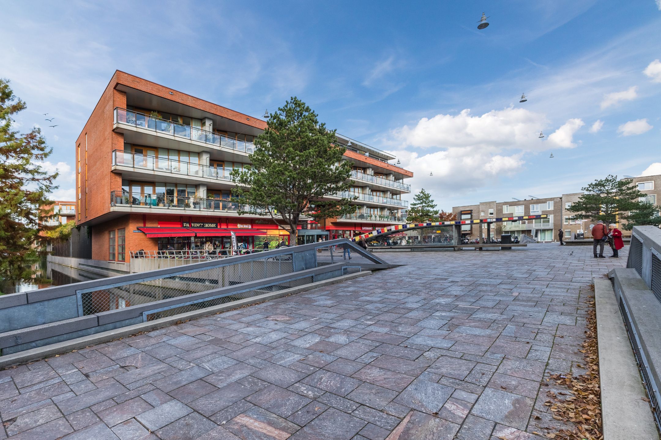 Spacious 3-Room Apartment with Private Garden and South-Facing Terrace in Haarlem — 42