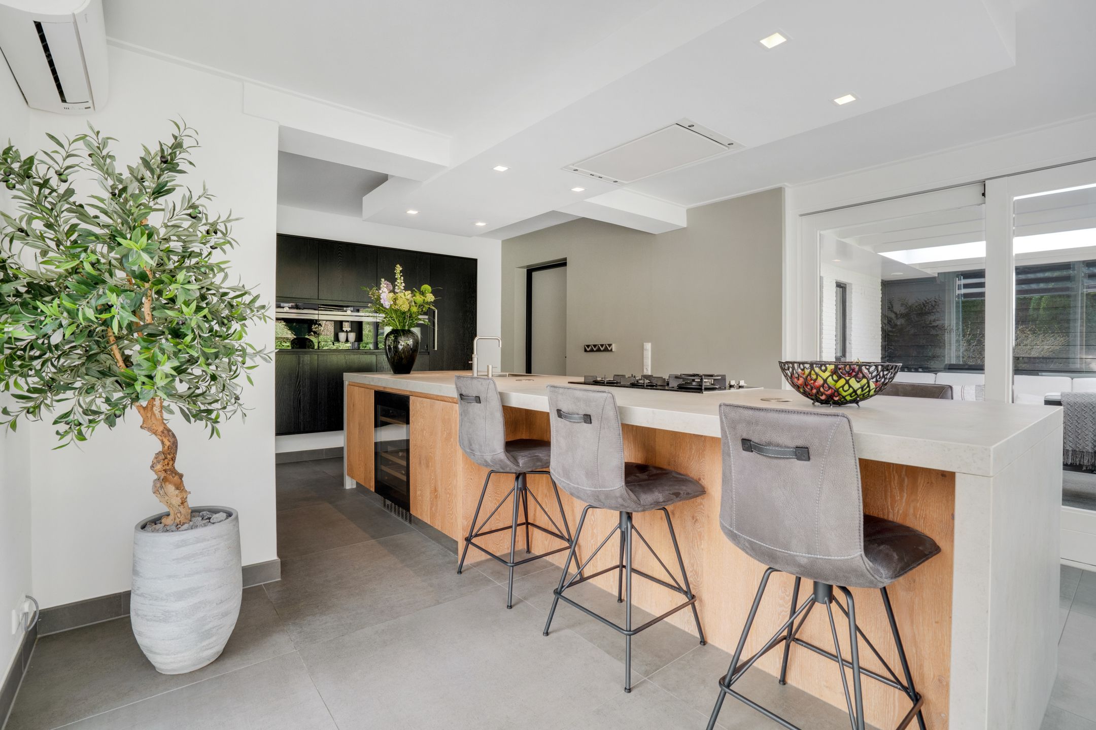 Photo 21 of Louis Bouwmeesterstraat 96