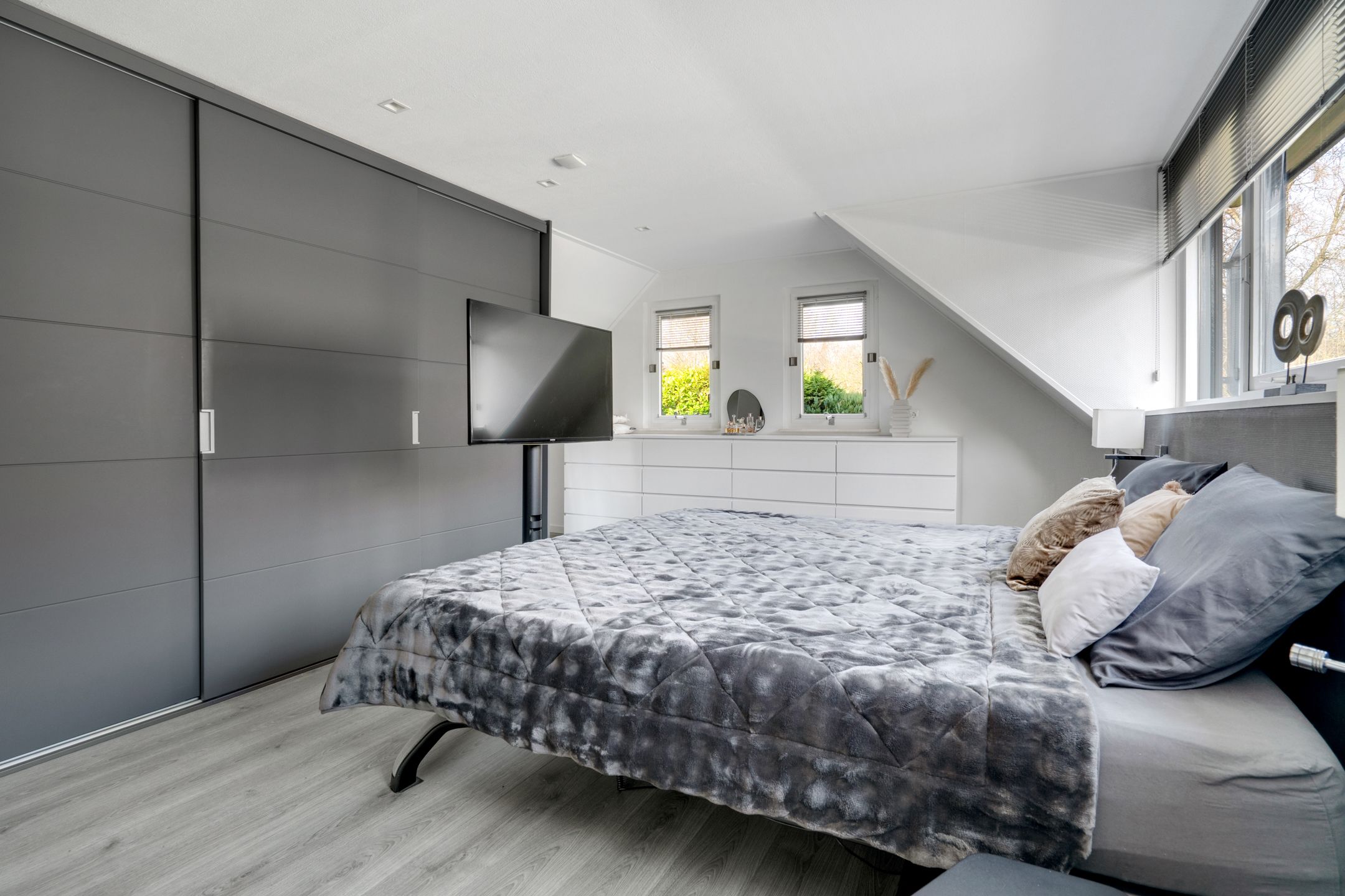 Photo 42 of Louis Bouwmeesterstraat 96