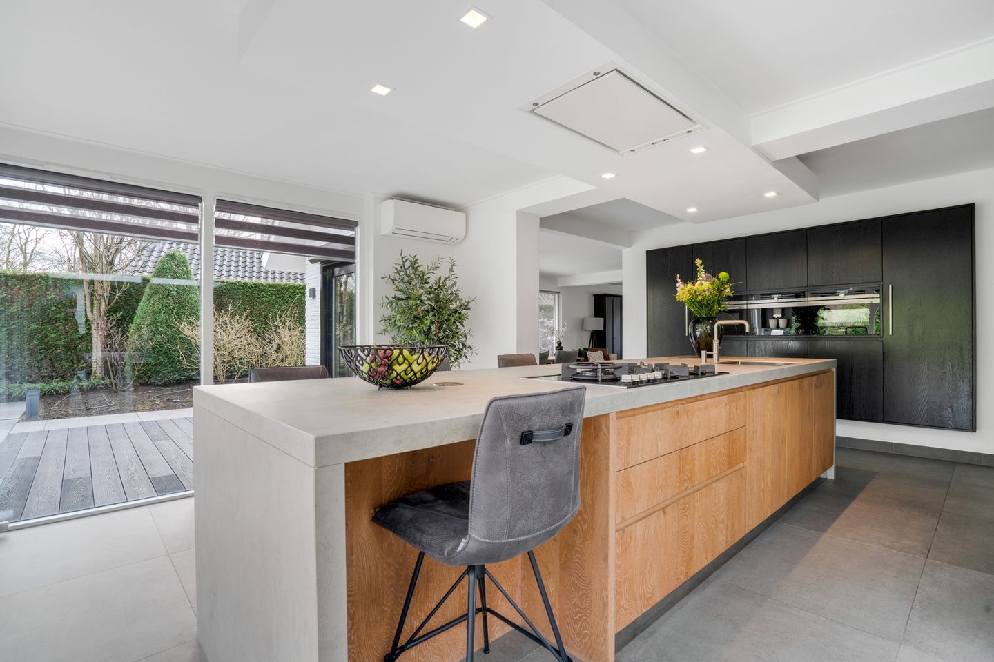 Photo 19 of Louis Bouwmeesterstraat 96