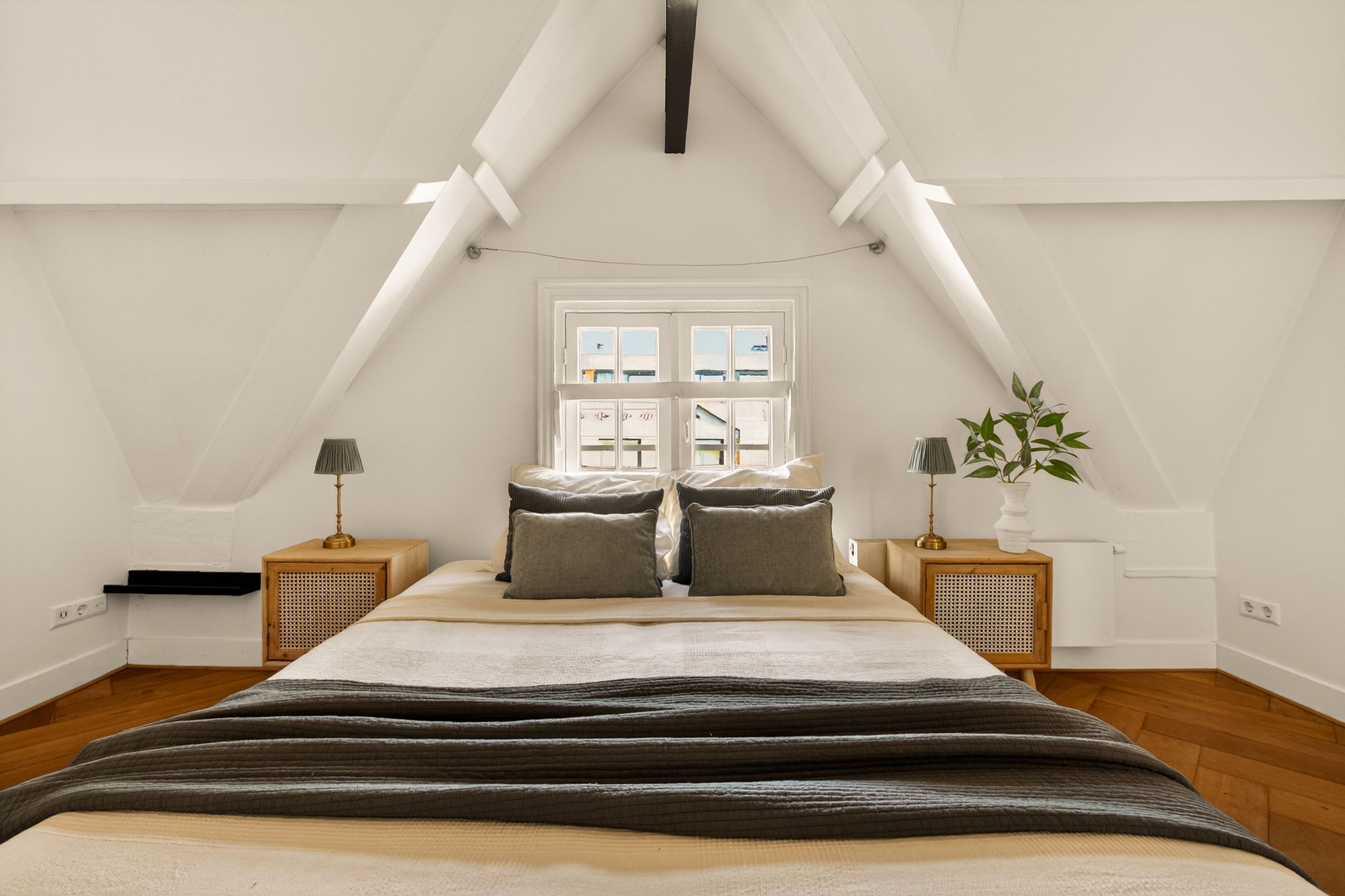 Photo 15 of Pieter de Hoochstraat 16-4