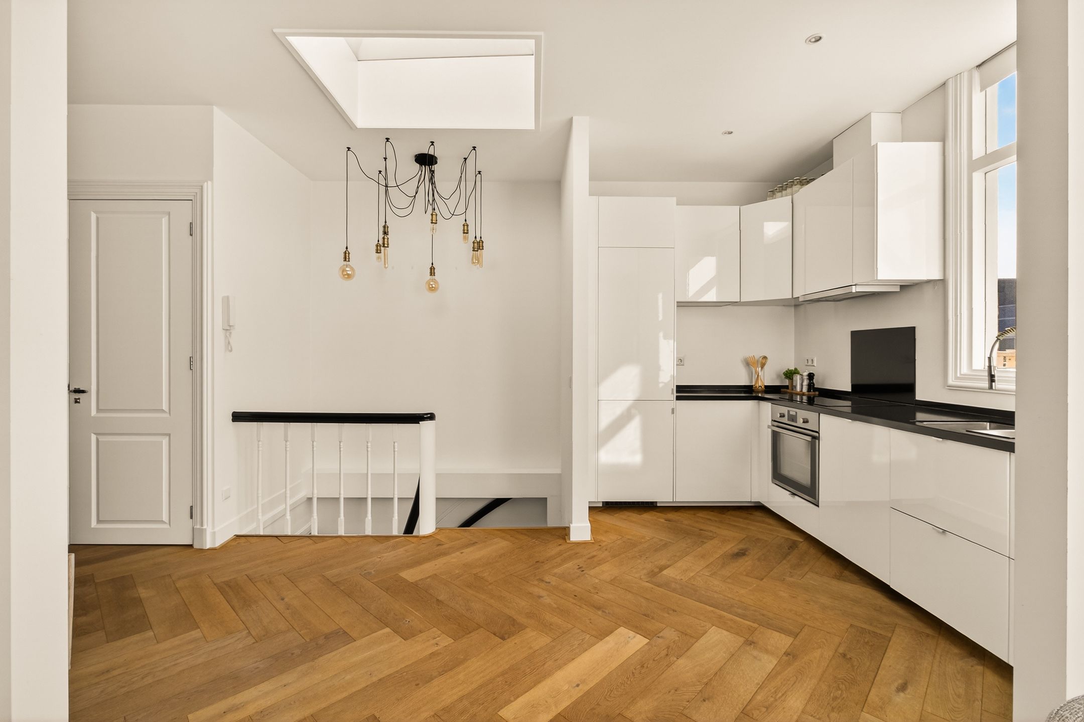 Photo 12 of Pieter de Hoochstraat 16-4