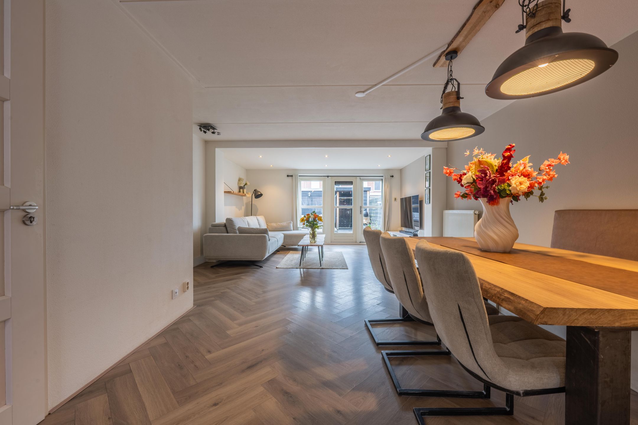 Spacious extended terraced house with 4 bedrooms and modern kitchen in Culemborg — 15