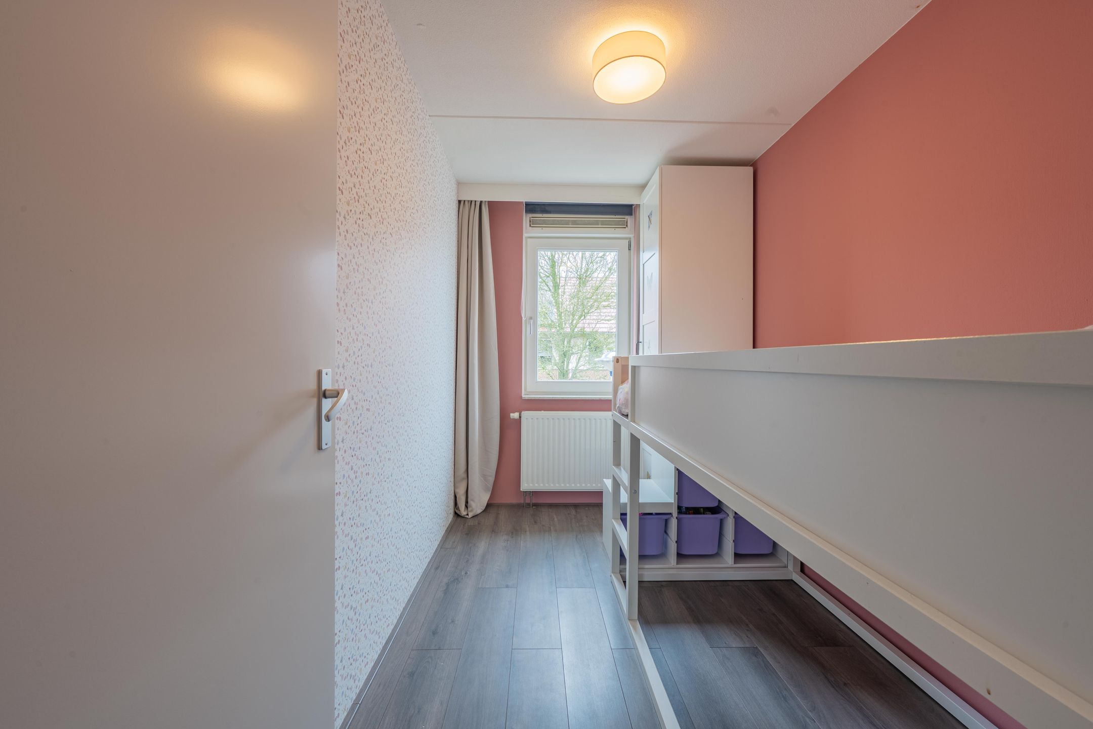 Spacious extended terraced house with 4 bedrooms and modern kitchen in Culemborg — 38