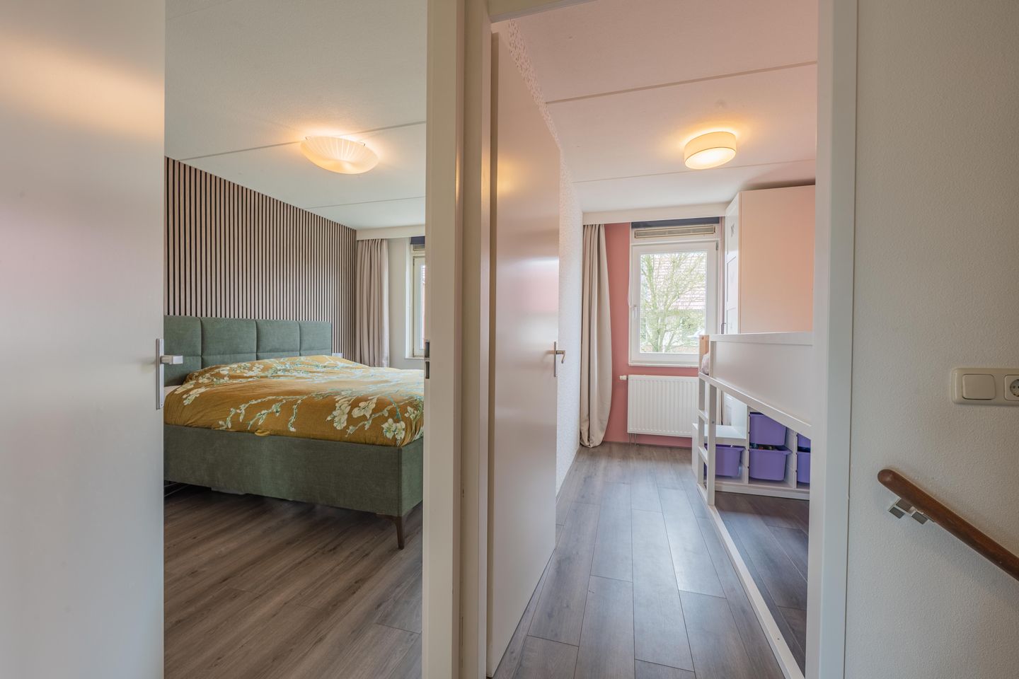 Spacious extended terraced house with 4 bedrooms and modern kitchen in Culemborg — 34