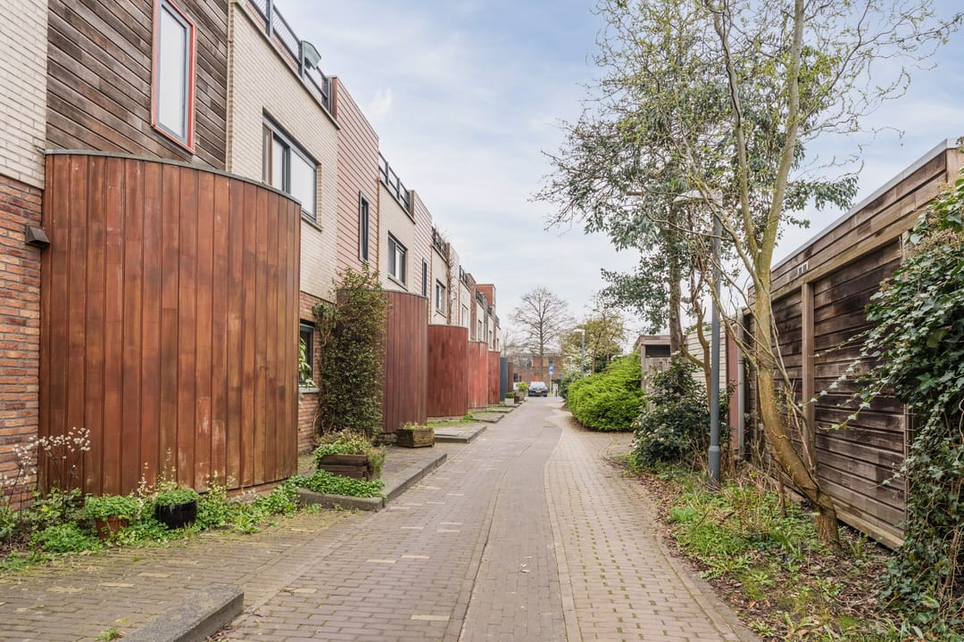 Nagenoeg energieneutrale gezinswoning met zonnige tuin in Poelgeest — 40