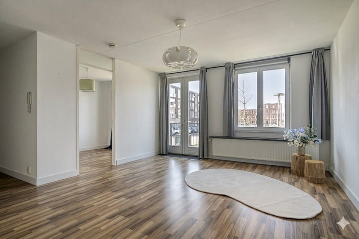 Foto 2 van Hongarijehof 6