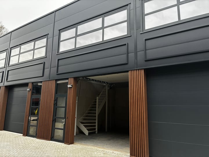 Angstelkade 1-E, Nieuwersluis