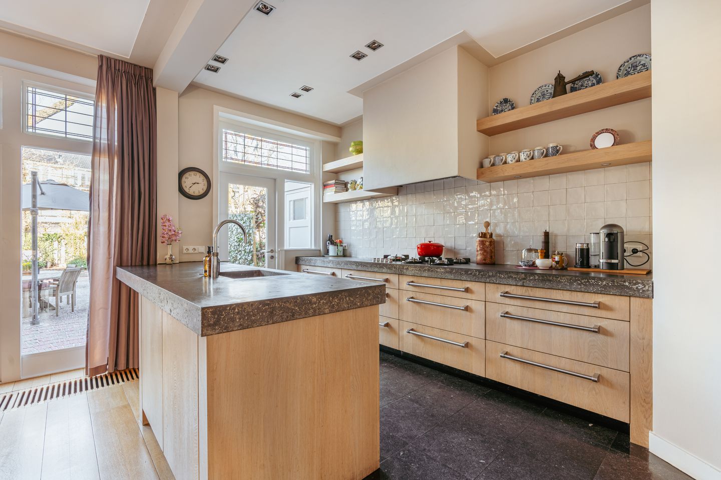 Foto 14 van Diepenbrockstraat 18