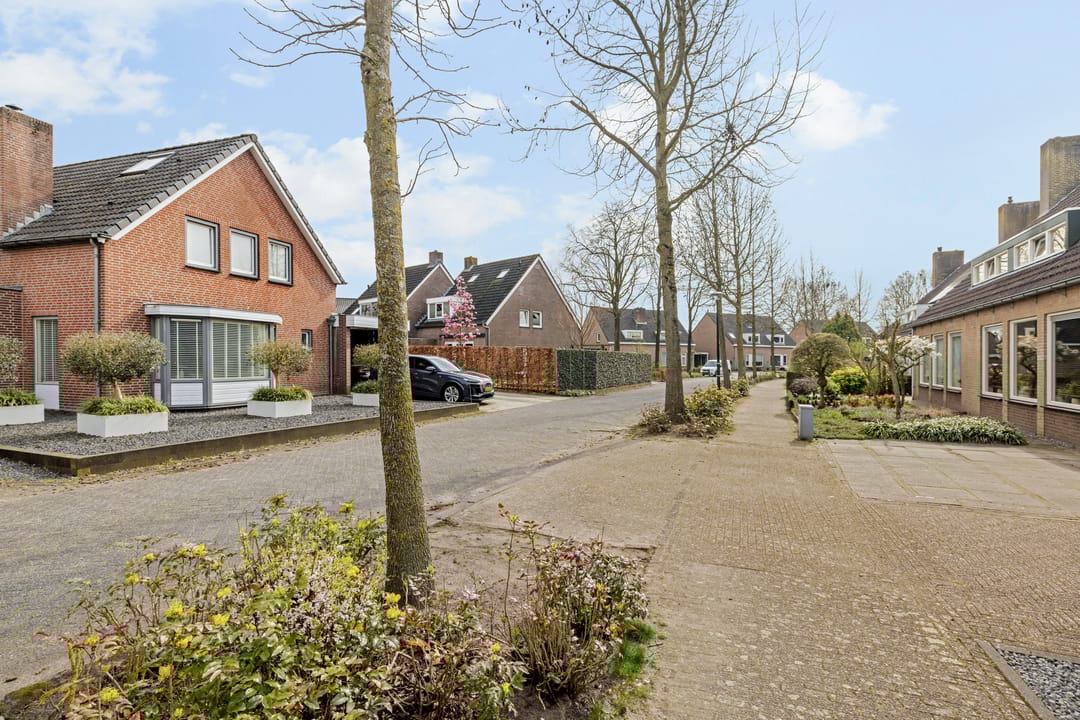 Foto 11 van Den Achterhof 25