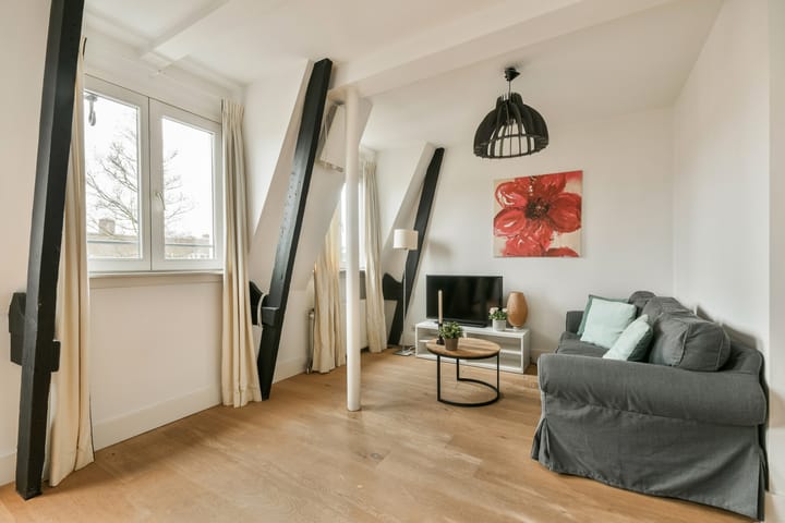 Photo 3 of Roelof Hartstraat 7-4