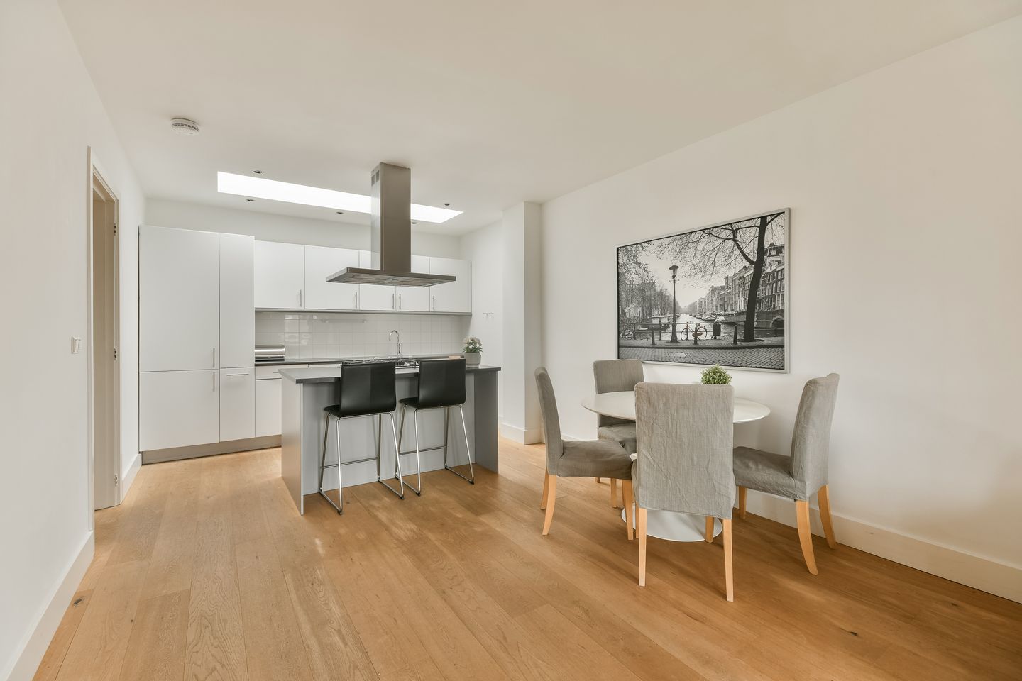 Foto 5 van Roelof Hartstraat 7-4