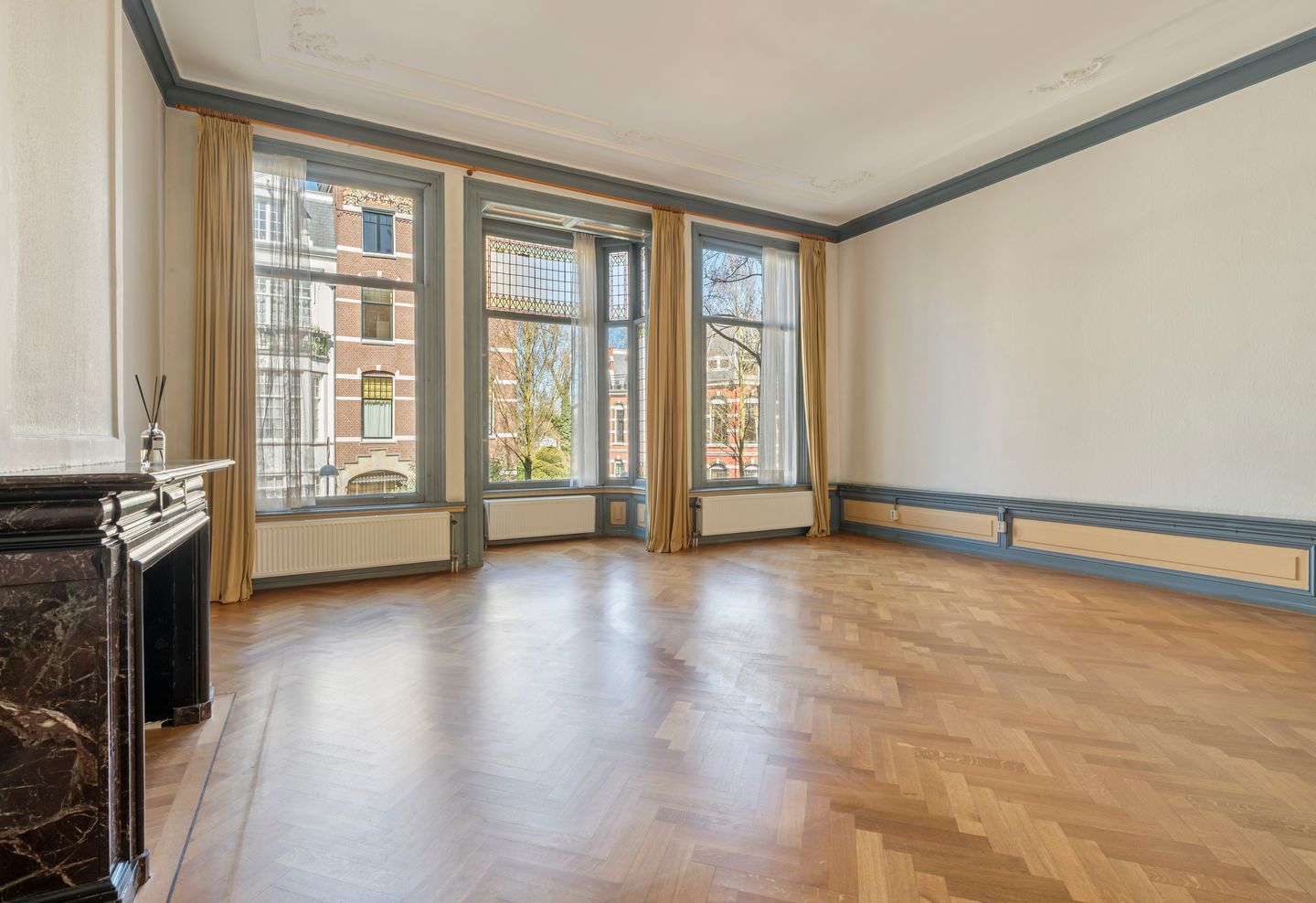 Photo 10 of Van Eeghenstraat 117-B