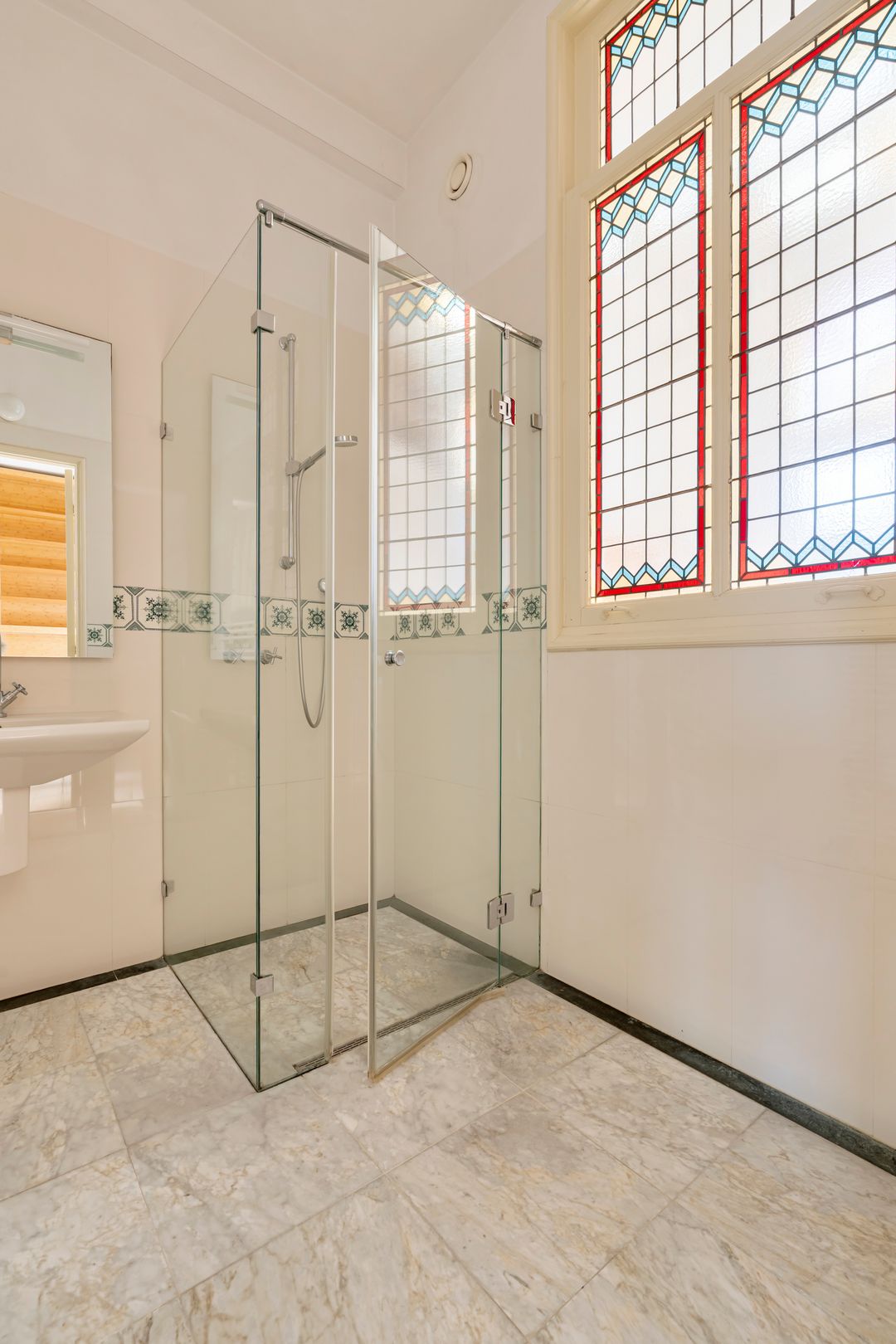 Photo 31 of Van Eeghenstraat 117-B