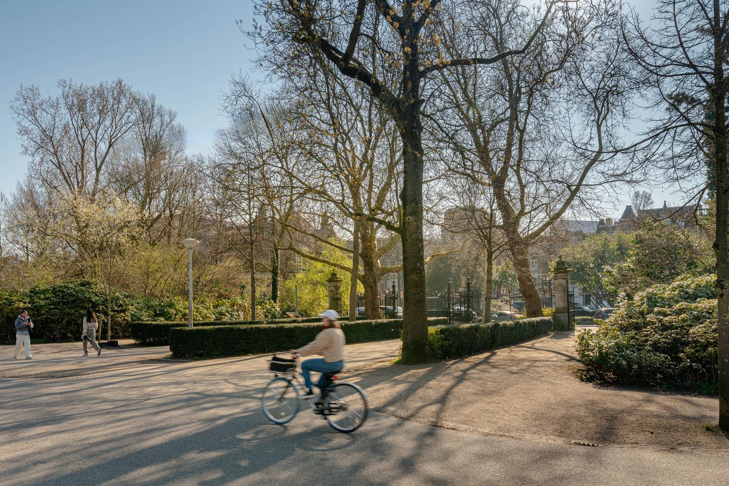 Photo 35 of Van Eeghenstraat 117-B