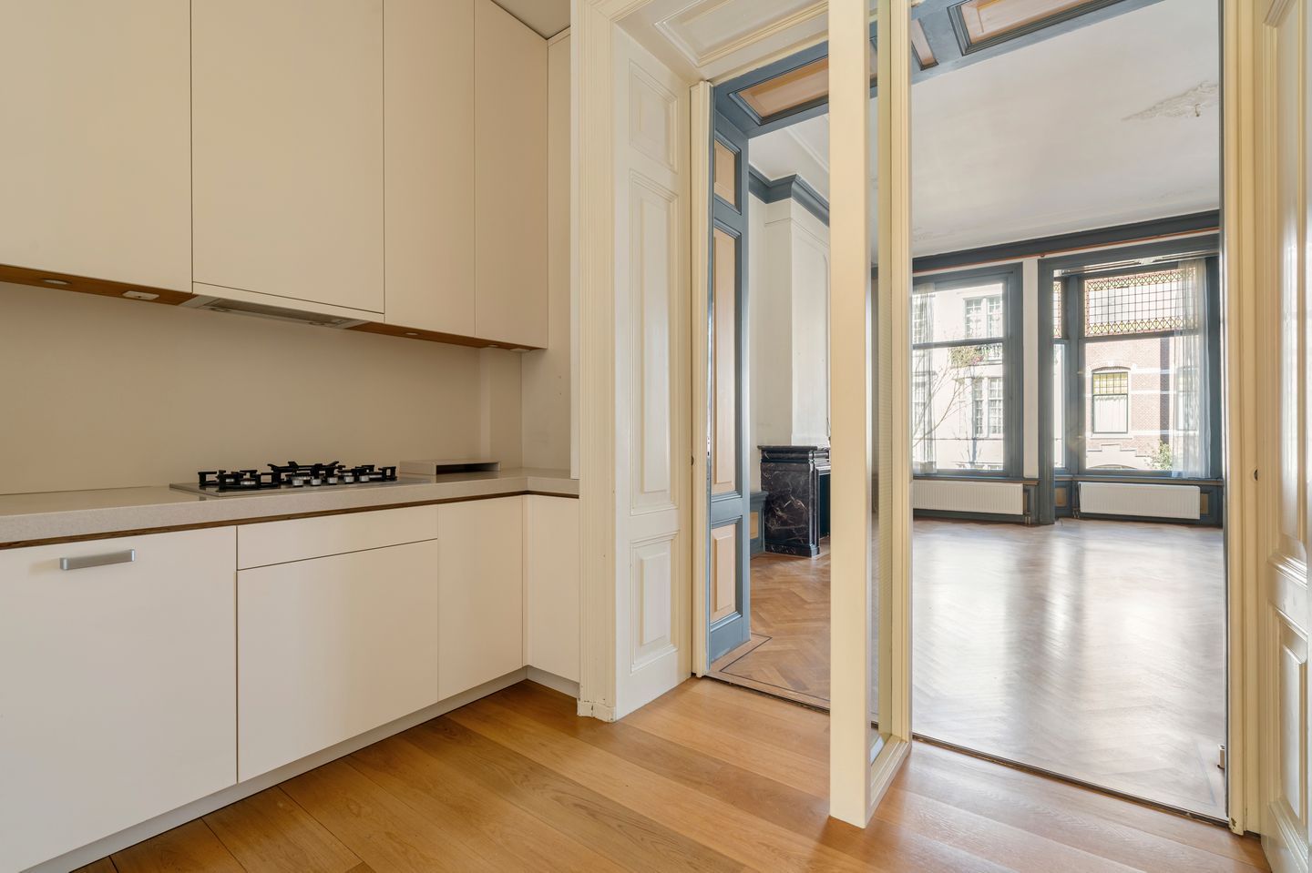 Photo 20 of Van Eeghenstraat 117-B
