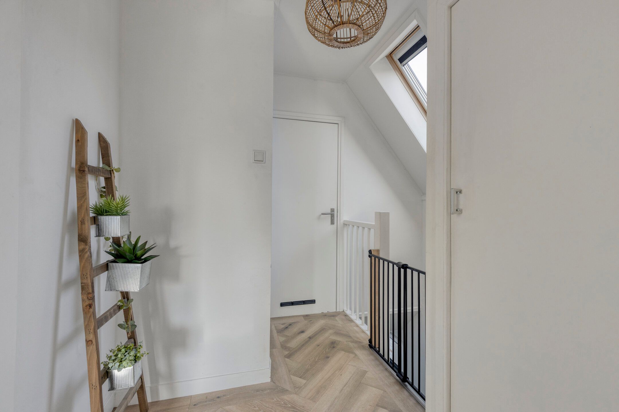 Foto 36 van Parallelweg 13