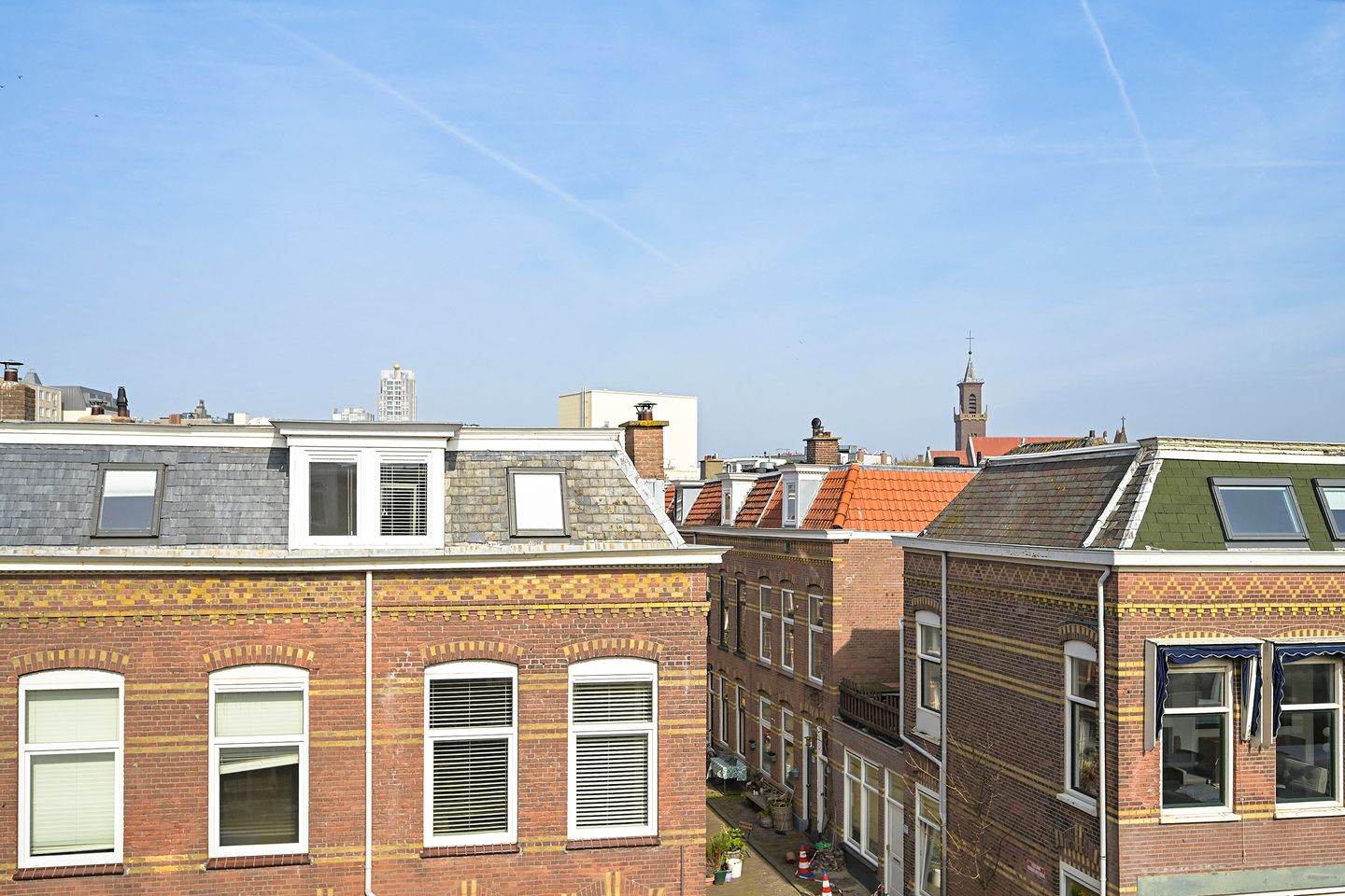 Stylish Studio Apartment in Scheveningen near the Beach — 18
