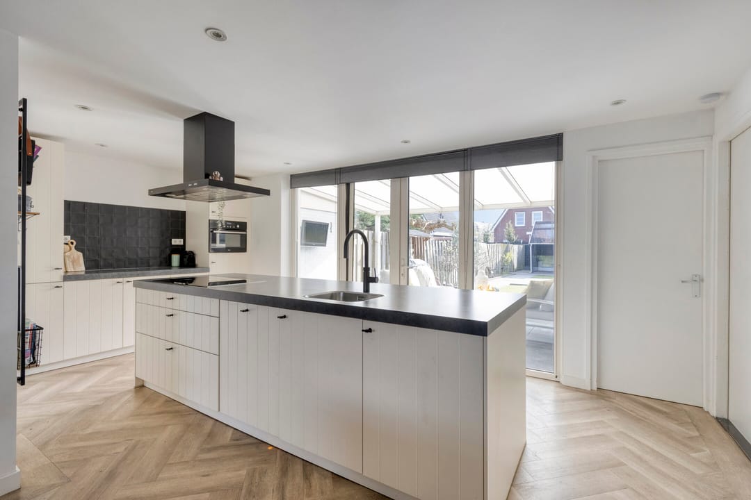 Foto 22 van Parallelweg 13